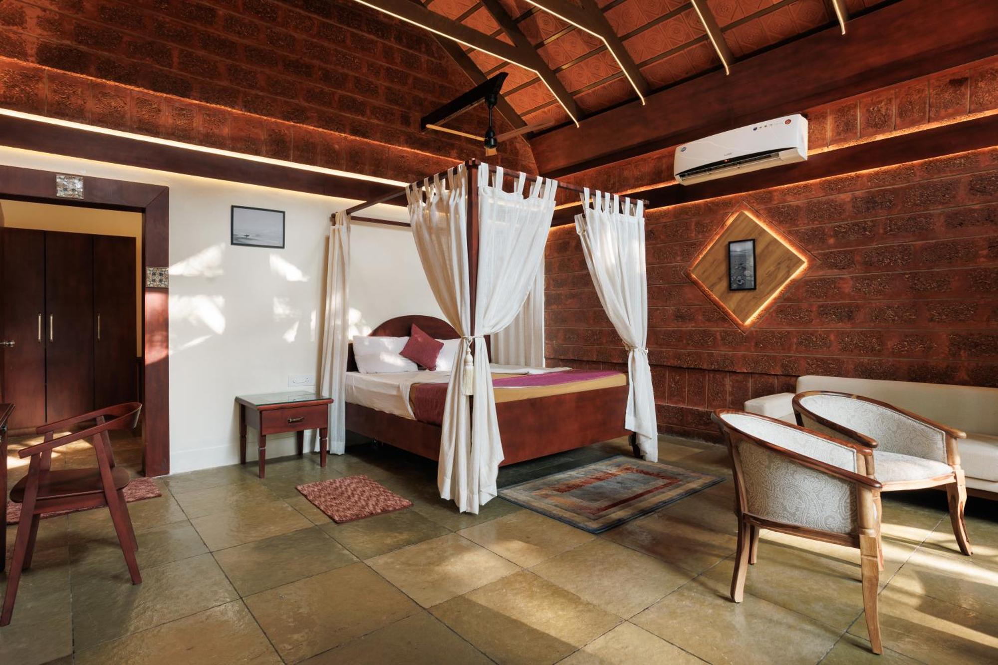 Sai Vishram Beach Resort Bainduru Esterno foto