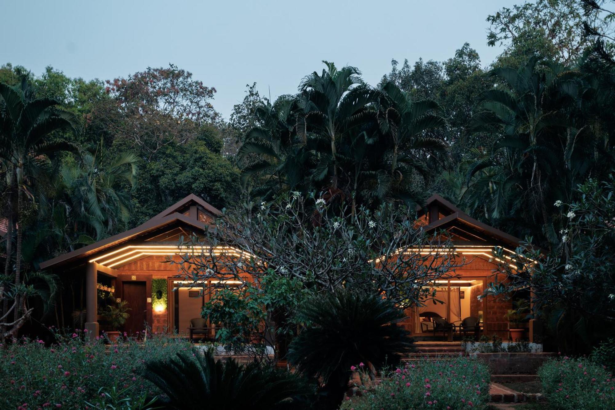 Sai Vishram Beach Resort Bainduru Esterno foto