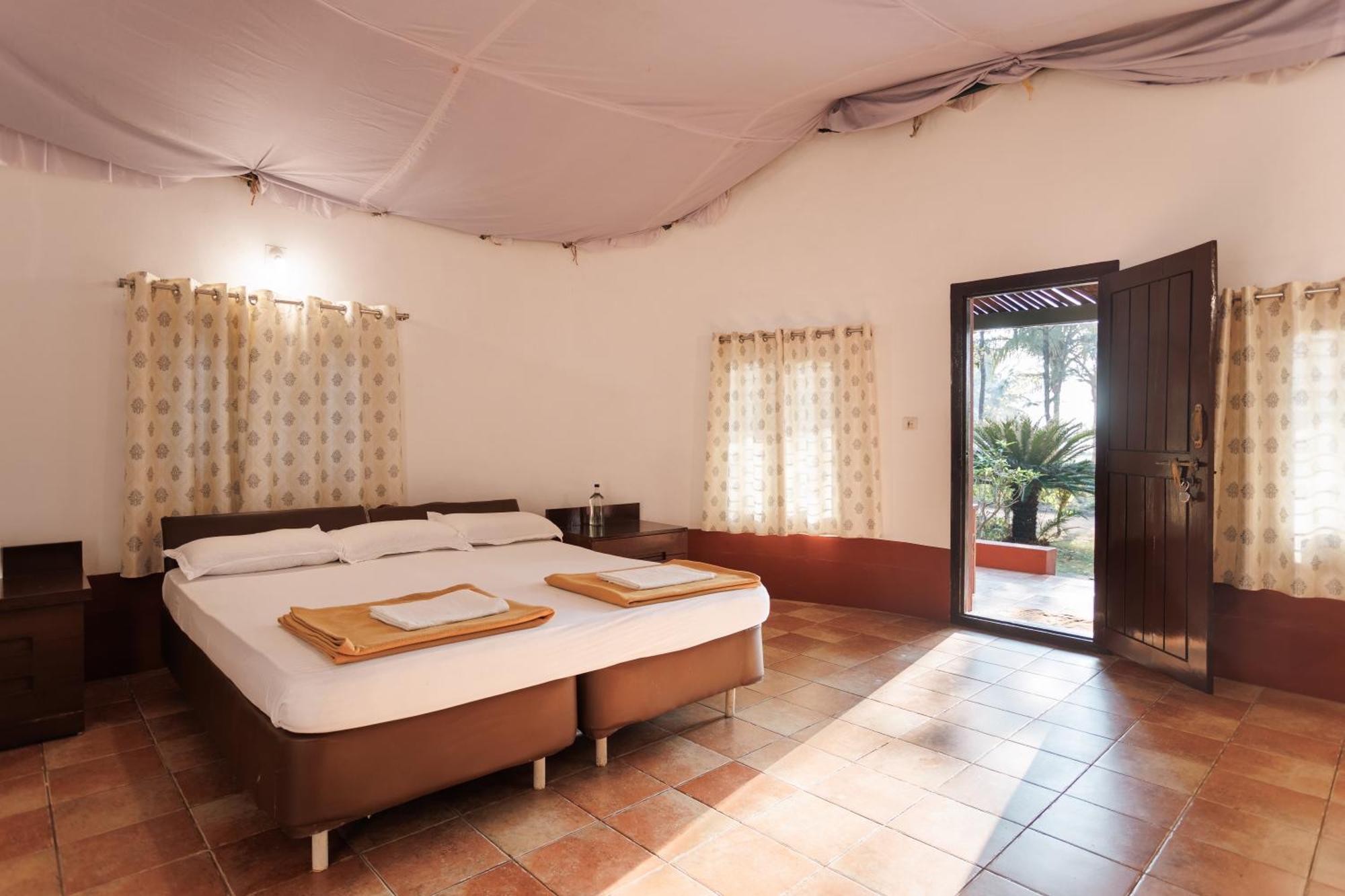 Sai Vishram Beach Resort Bainduru Esterno foto