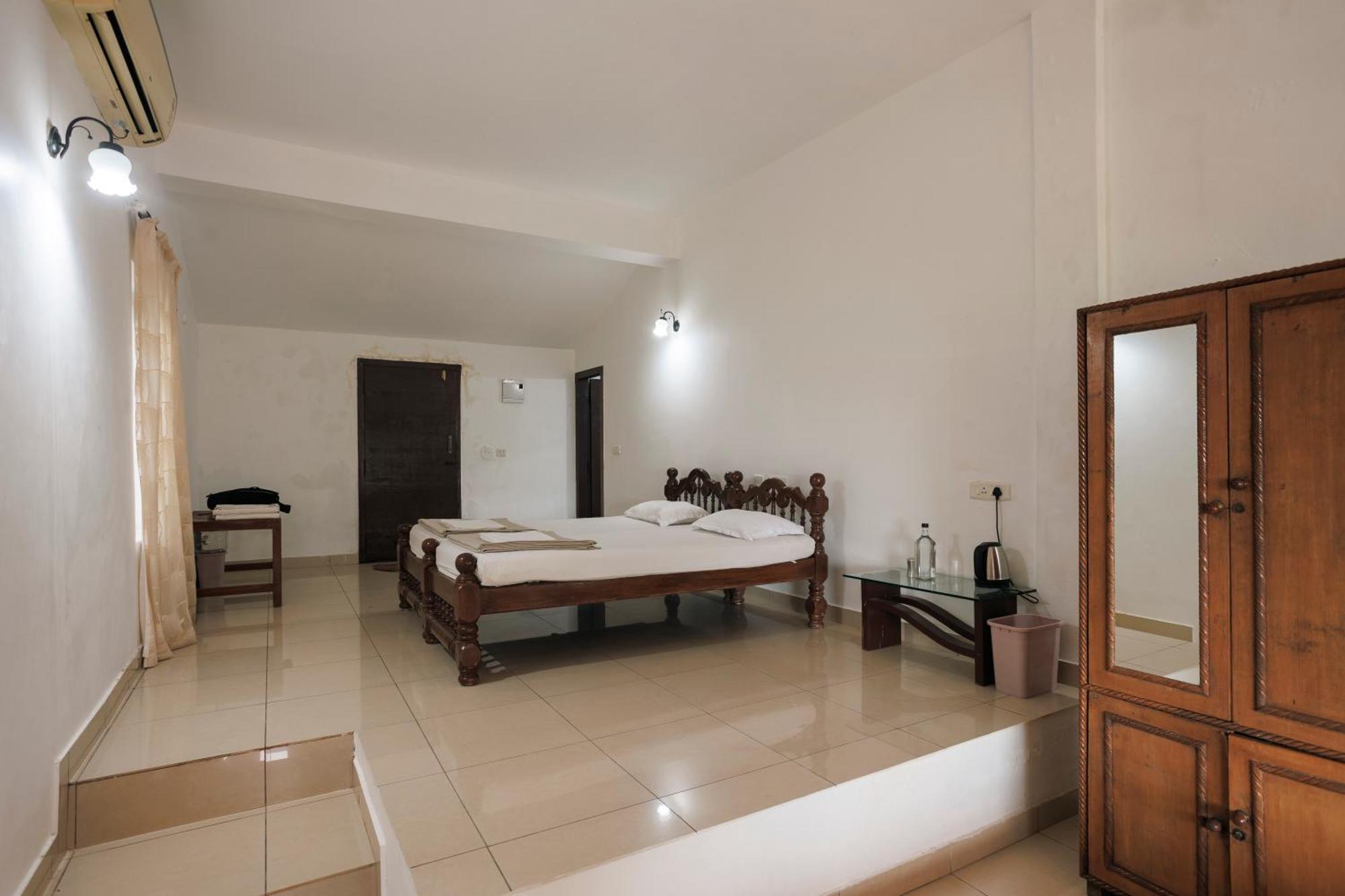 Sai Vishram Beach Resort Bainduru Esterno foto