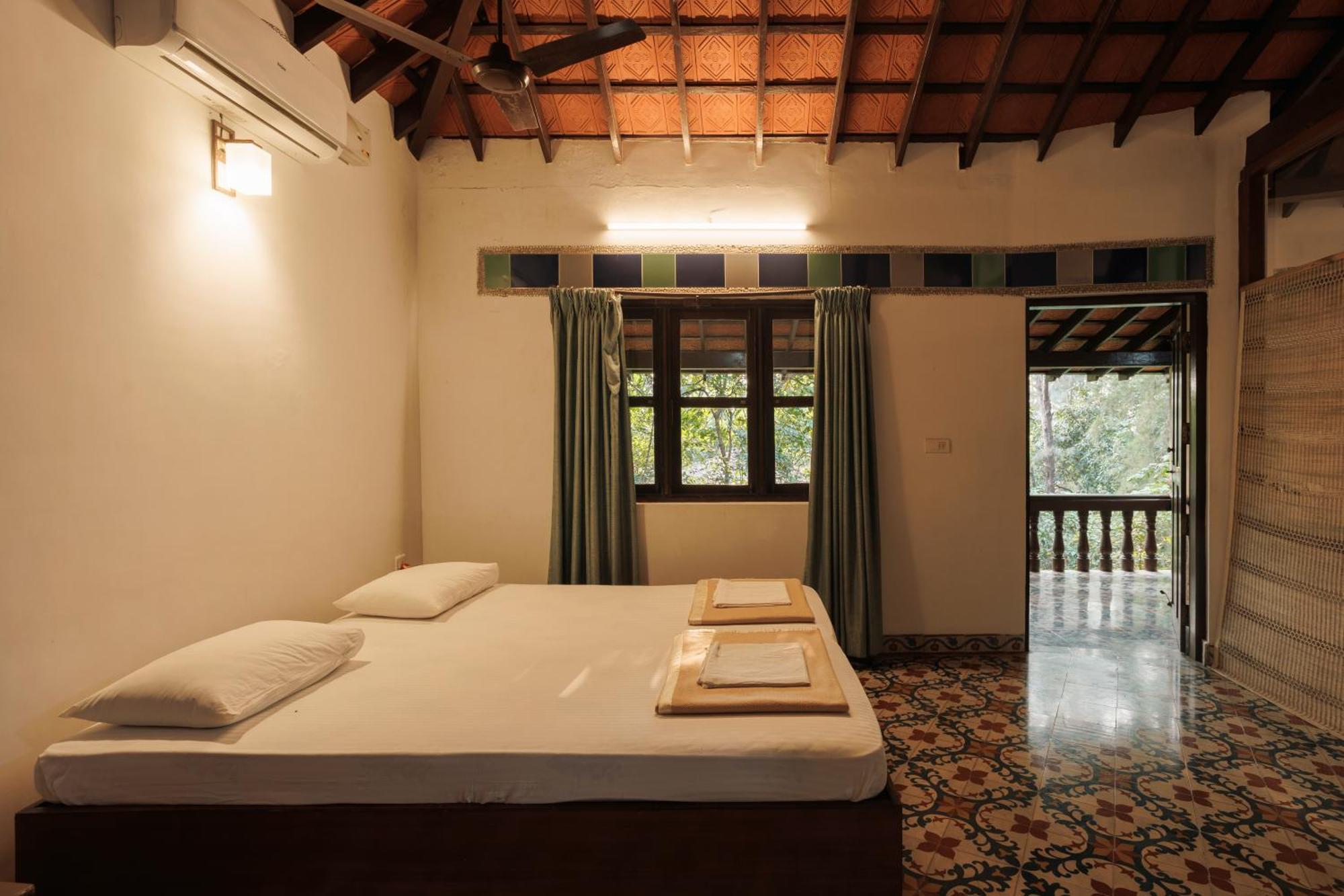 Sai Vishram Beach Resort Bainduru Esterno foto