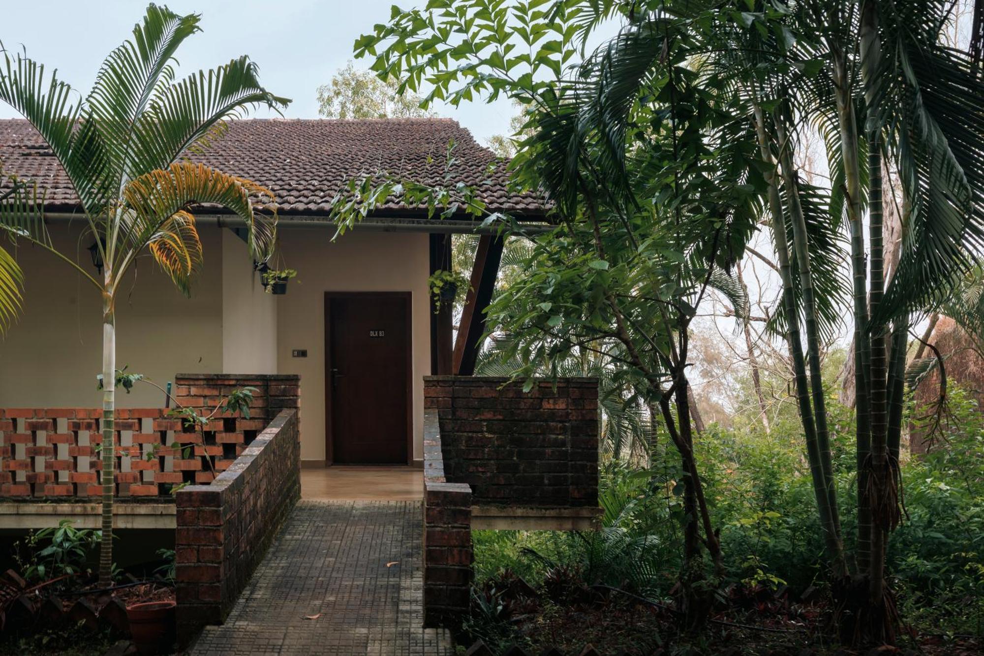 Sai Vishram Beach Resort Bainduru Esterno foto