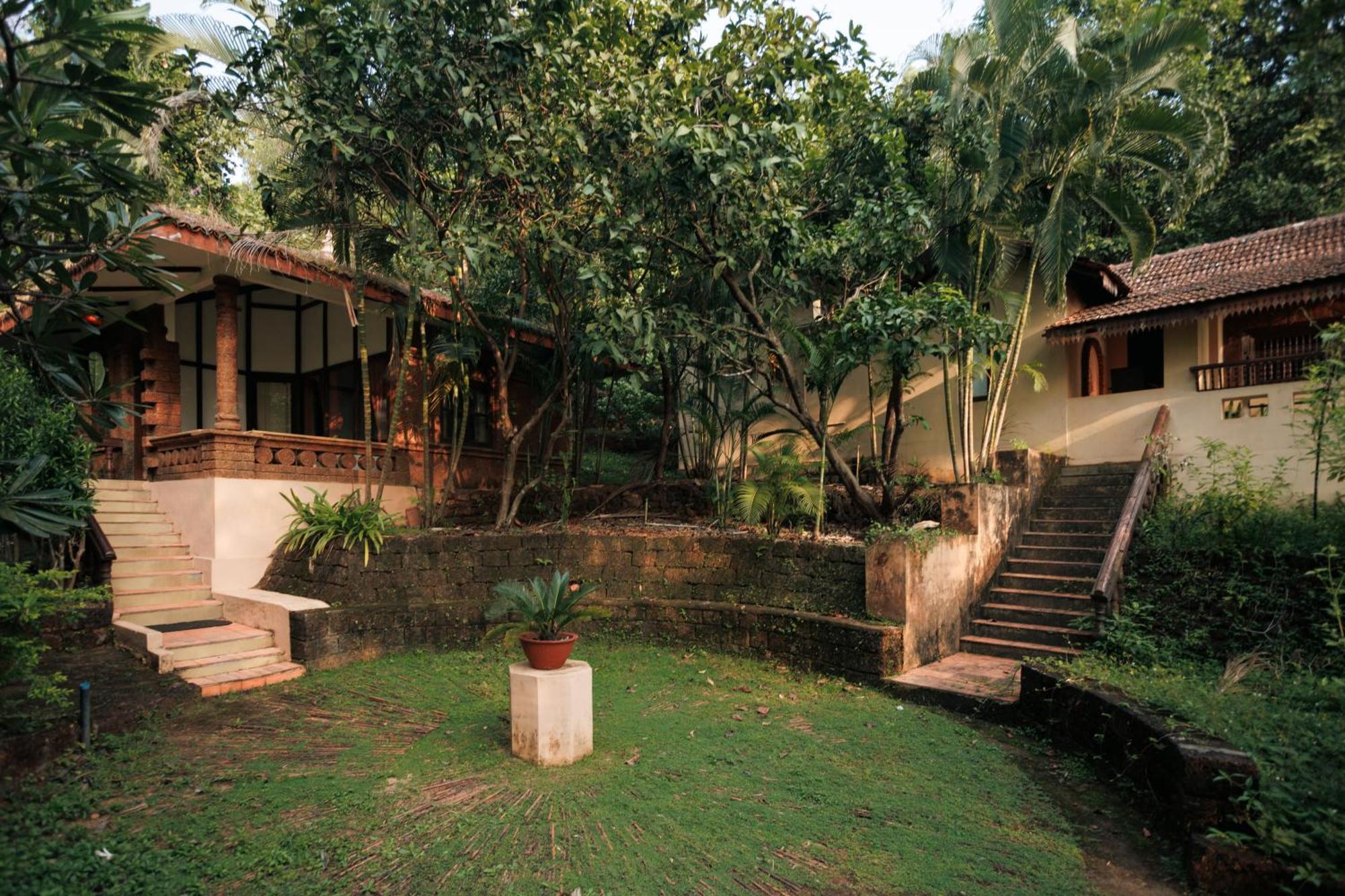 Sai Vishram Beach Resort Bainduru Esterno foto